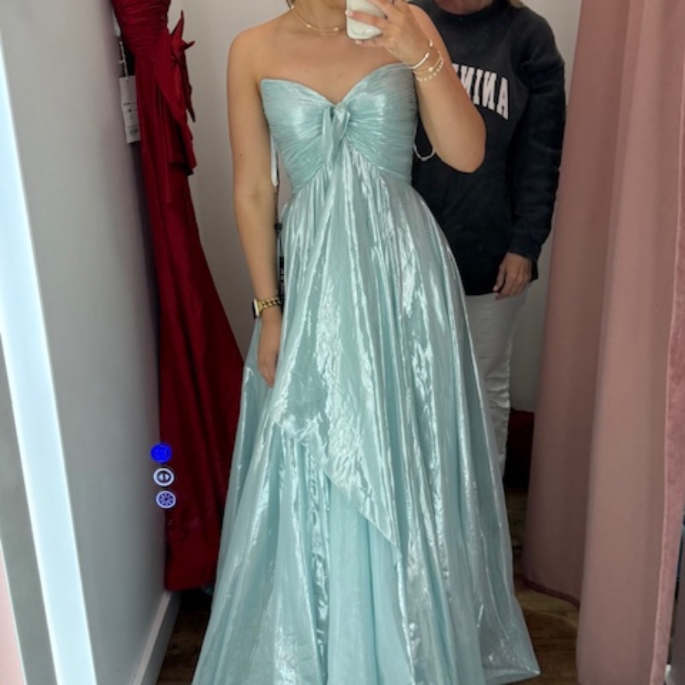 Sherri Hill size 2 57108 style light blue